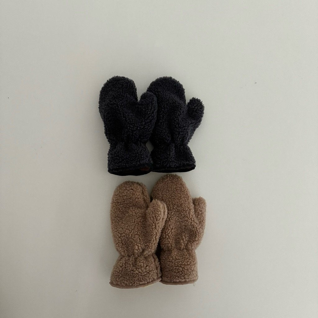 Milky Mittens