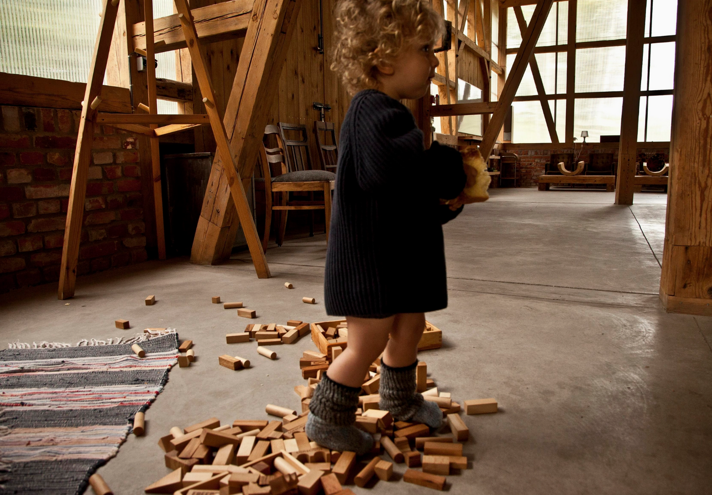 Wooden Blocks in Tray - 30 Pcs Natural