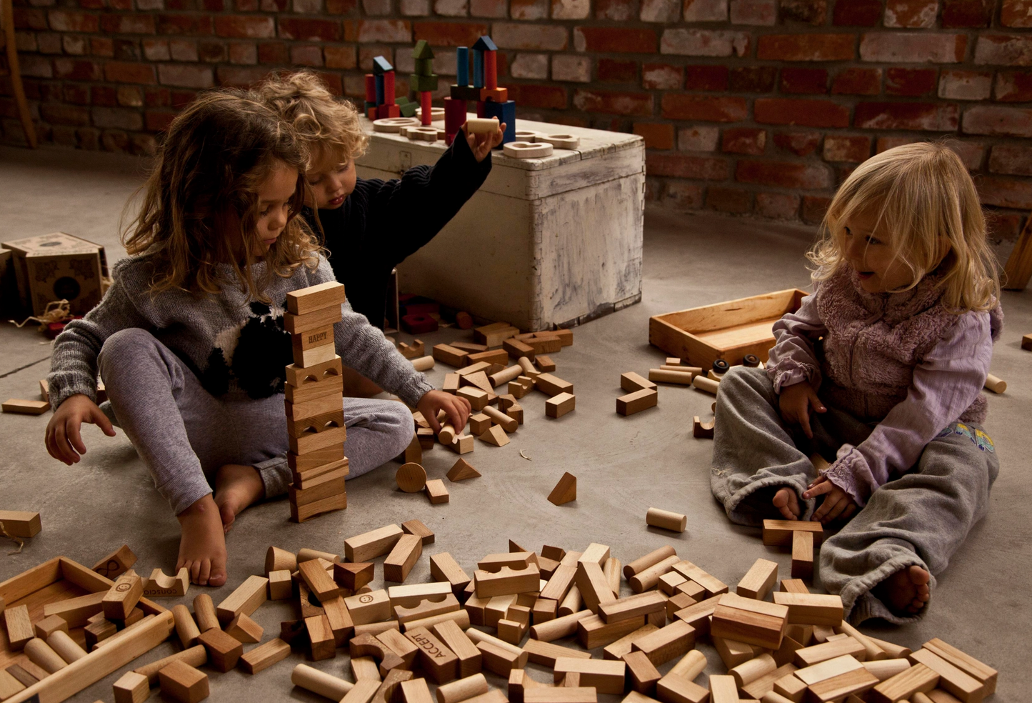 Wooden Blocks in Tray - 30 Pcs Natural