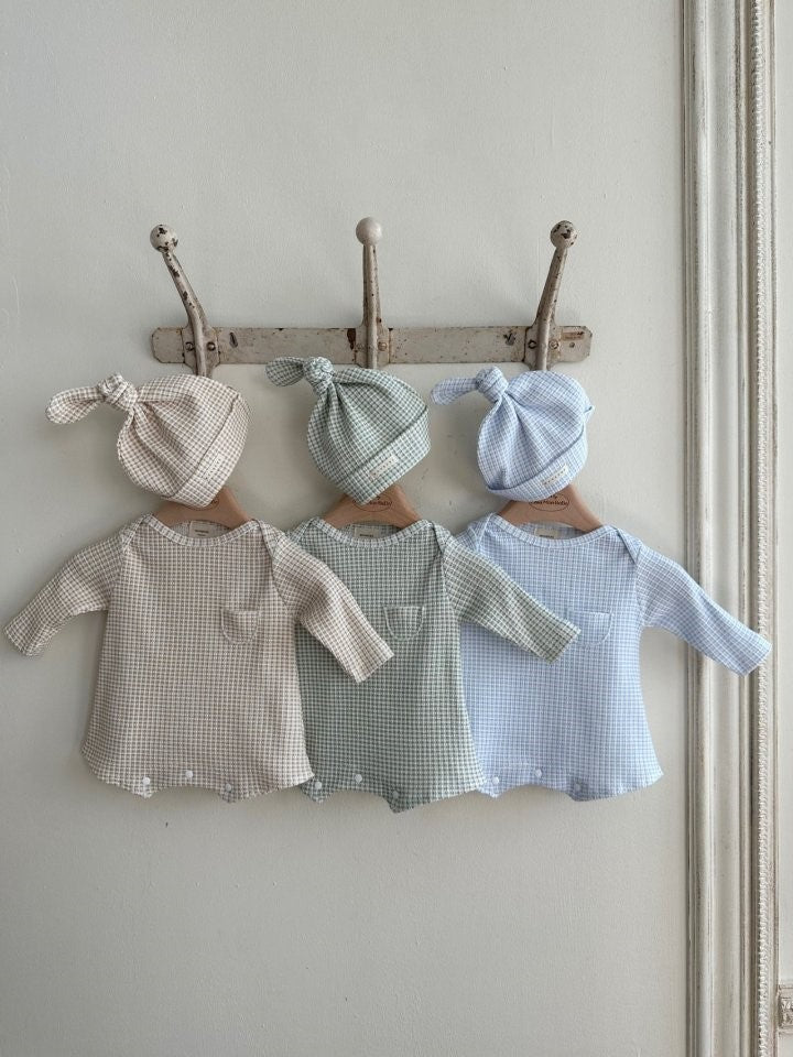 Luxe Baby Set (Bodysuit & Bonnet + book and bear)